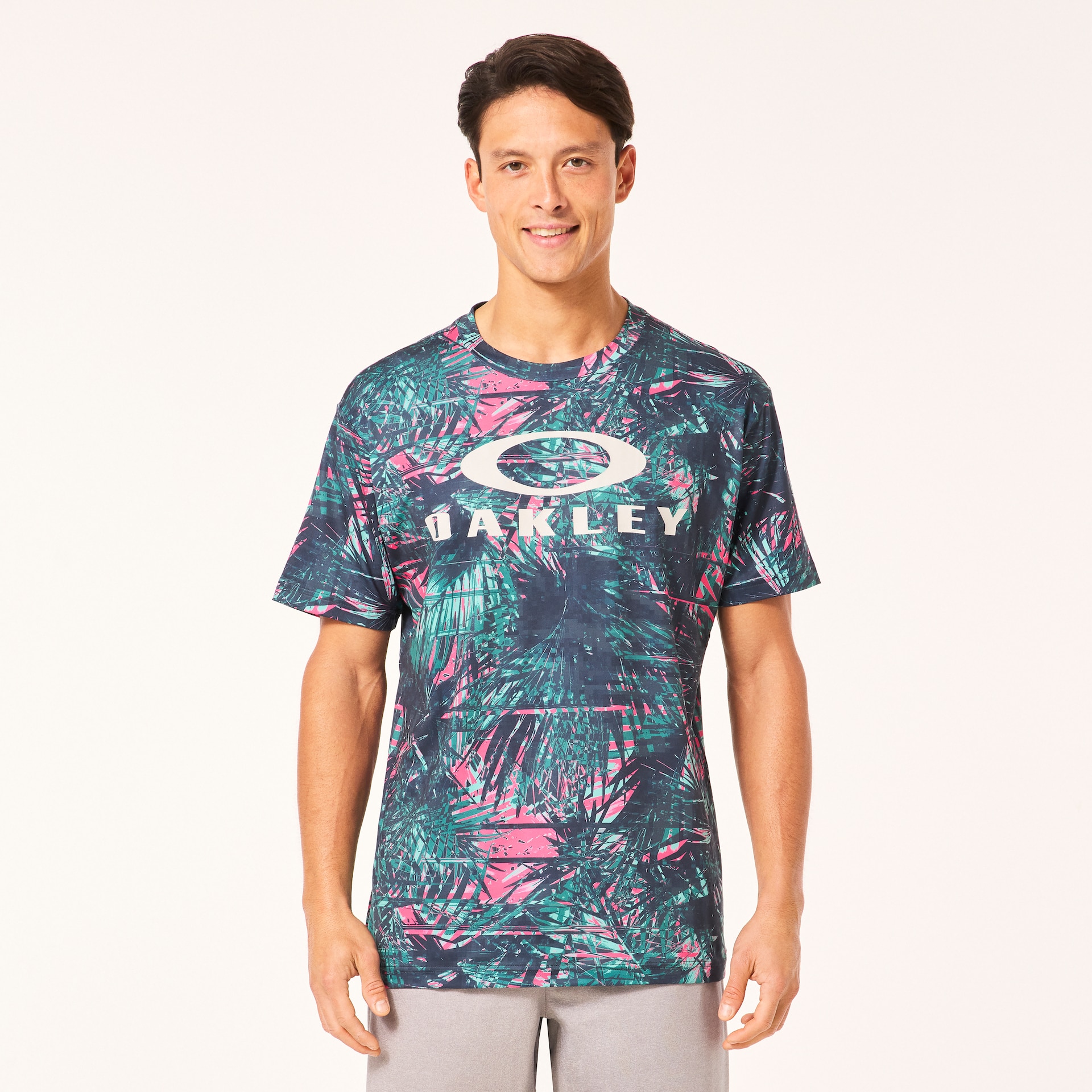 Oakely Graphics オークリー Enhance Qdevo SS Tee Graphic 3.0 Green Print | オークリー公式ストア 日本