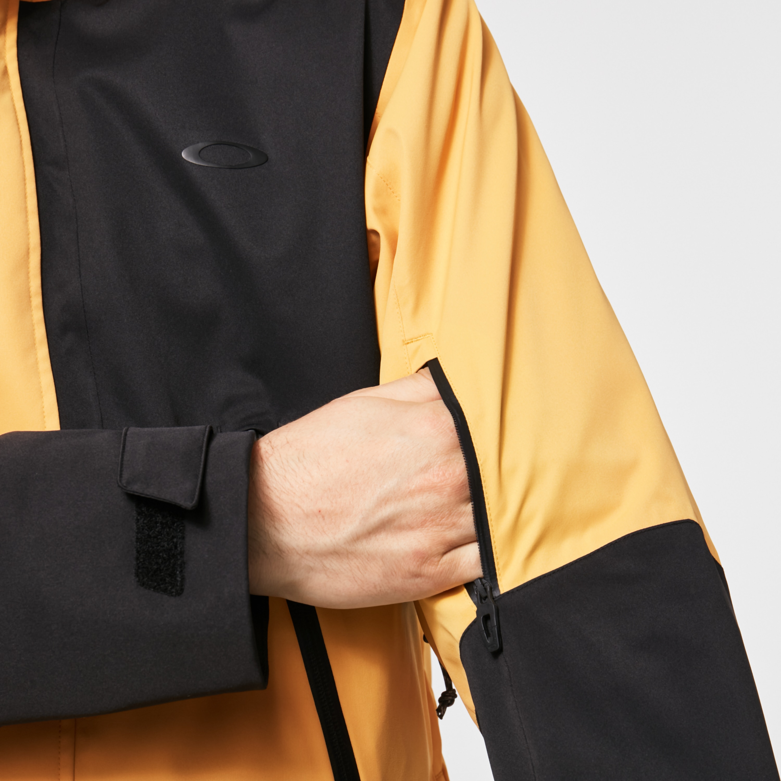 Oakley Crescent 3.0 Shell Jacket - Pure Gold | Oakley® US