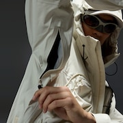 Latitude Veil Slingpack Jacket - Mist