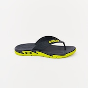 Chinelo Oakley Crowd B1B