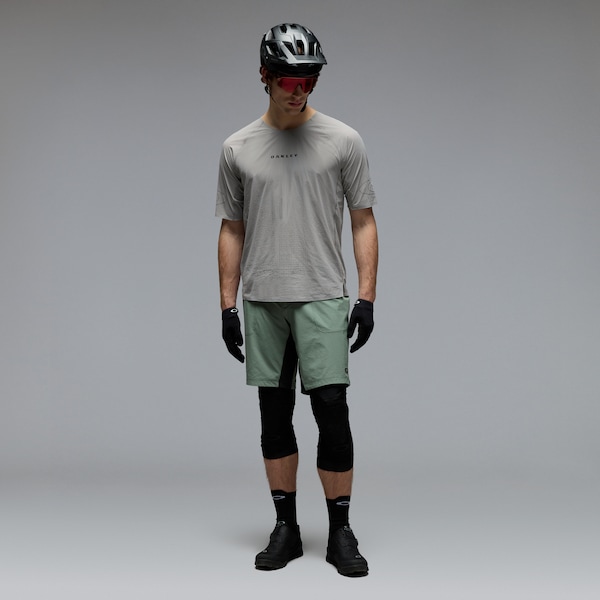 Seeker Whip Lined Short