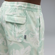 Canary Palms Rc 18" Beachshort - Camo Hibiscus Faded Green