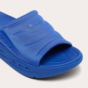 Studio Slide - Electric Blue