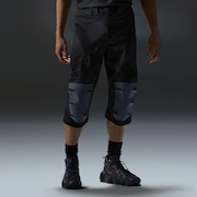 Latitude Veil 3/4 Short - Pitch Black