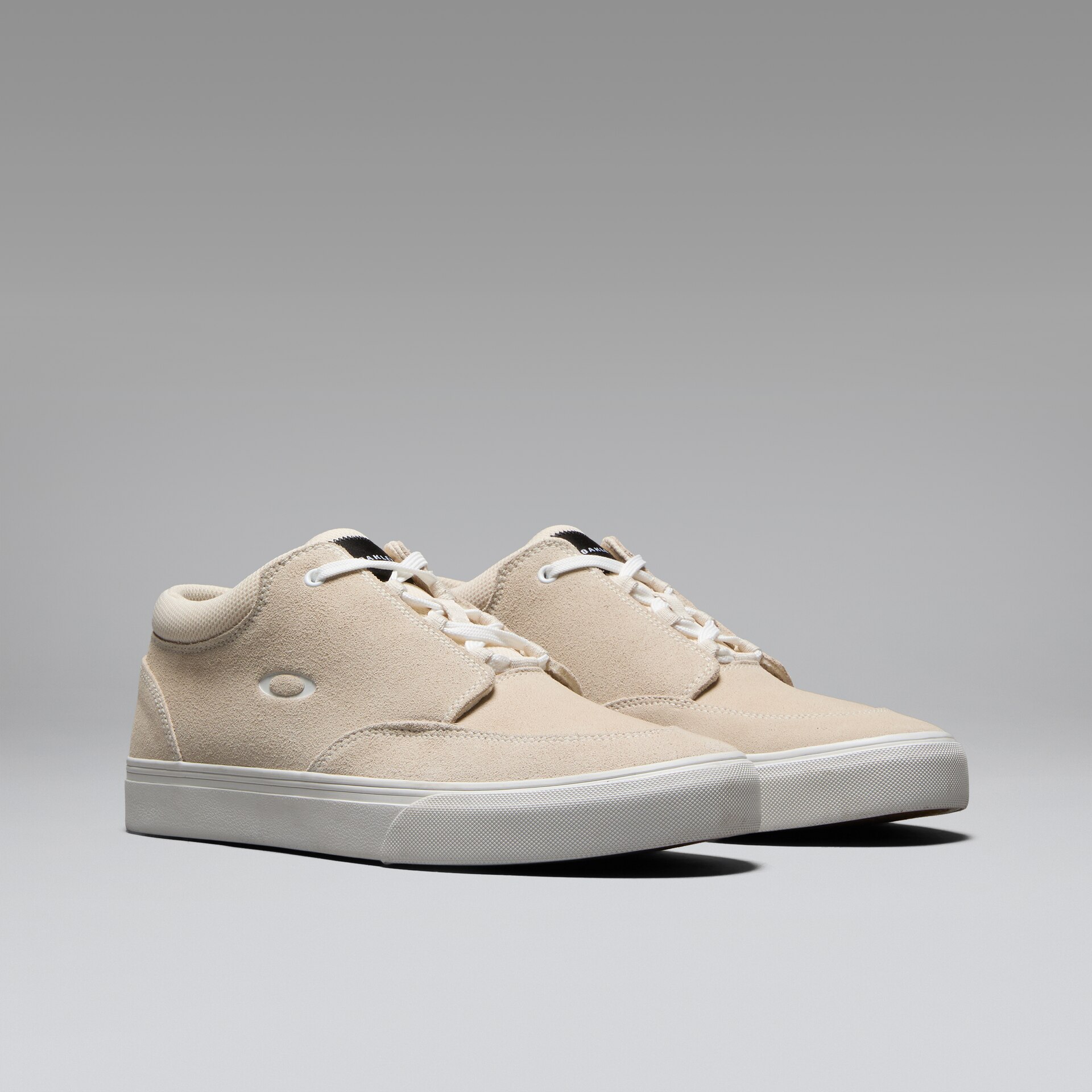 Oakley Banks Low in Pebble Mist | Oakley® US