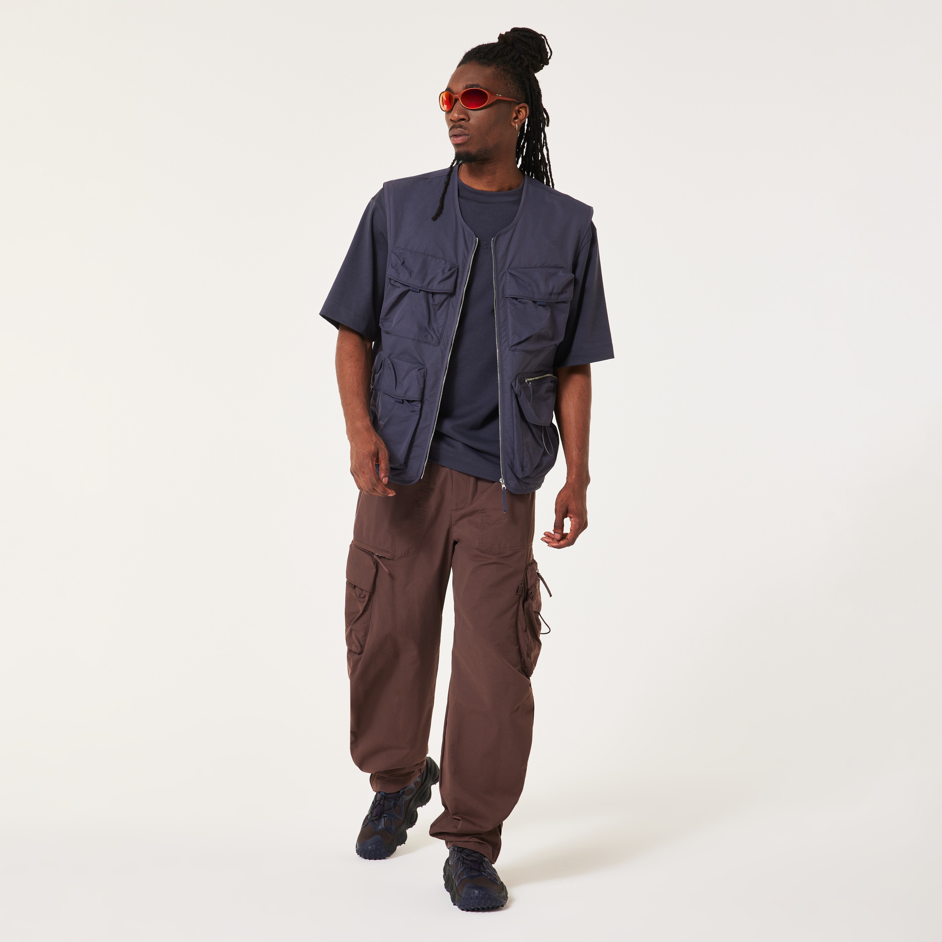 Oakley Reserve Vest - Graphite | Oakley® US