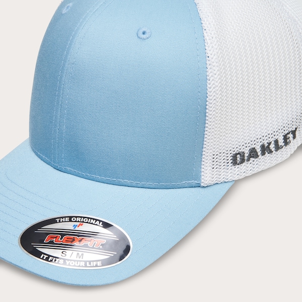 Golf Cresting Trucker