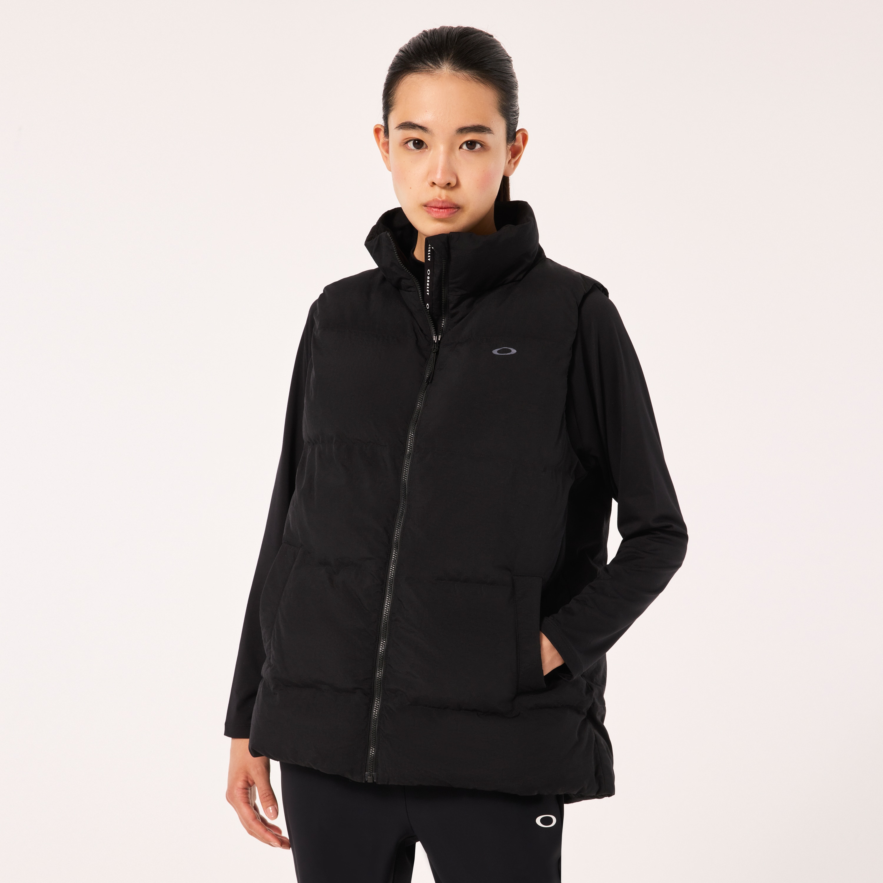 Oakley Radiant Fluffy Insulation Vest 6.0 - Blackout | Oakley® 日本