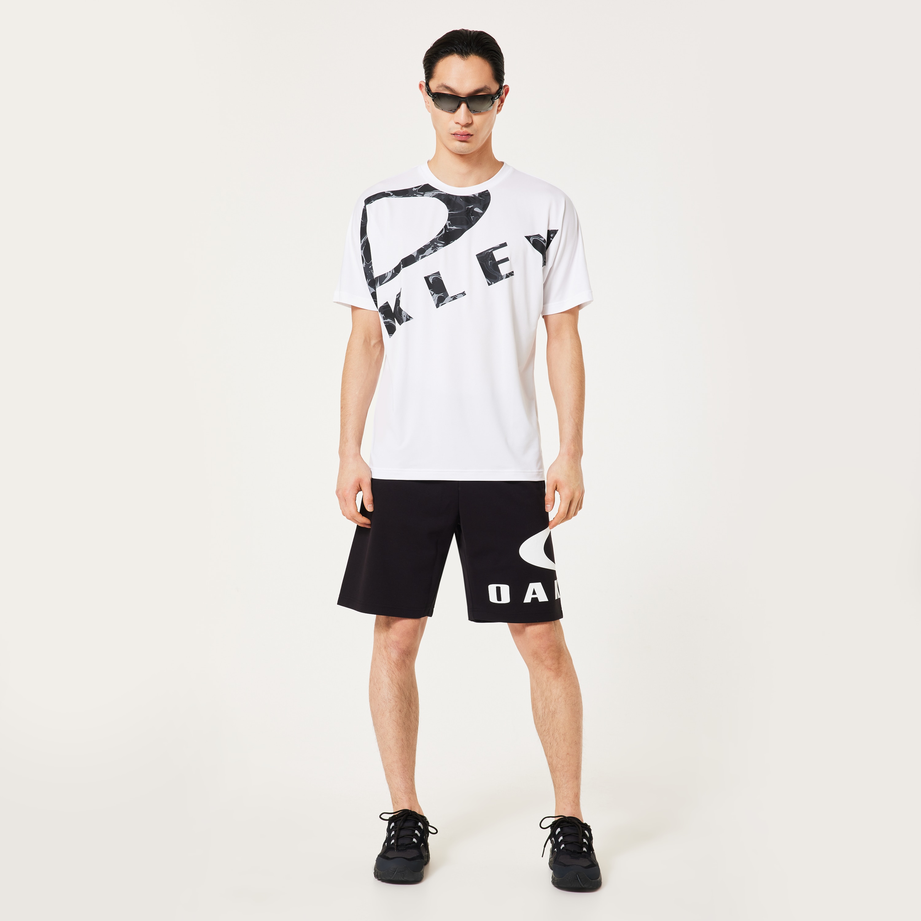 Oakley Enhance Qdevo Ss Tee Bold 4.0 - Blackout | Oakley® US