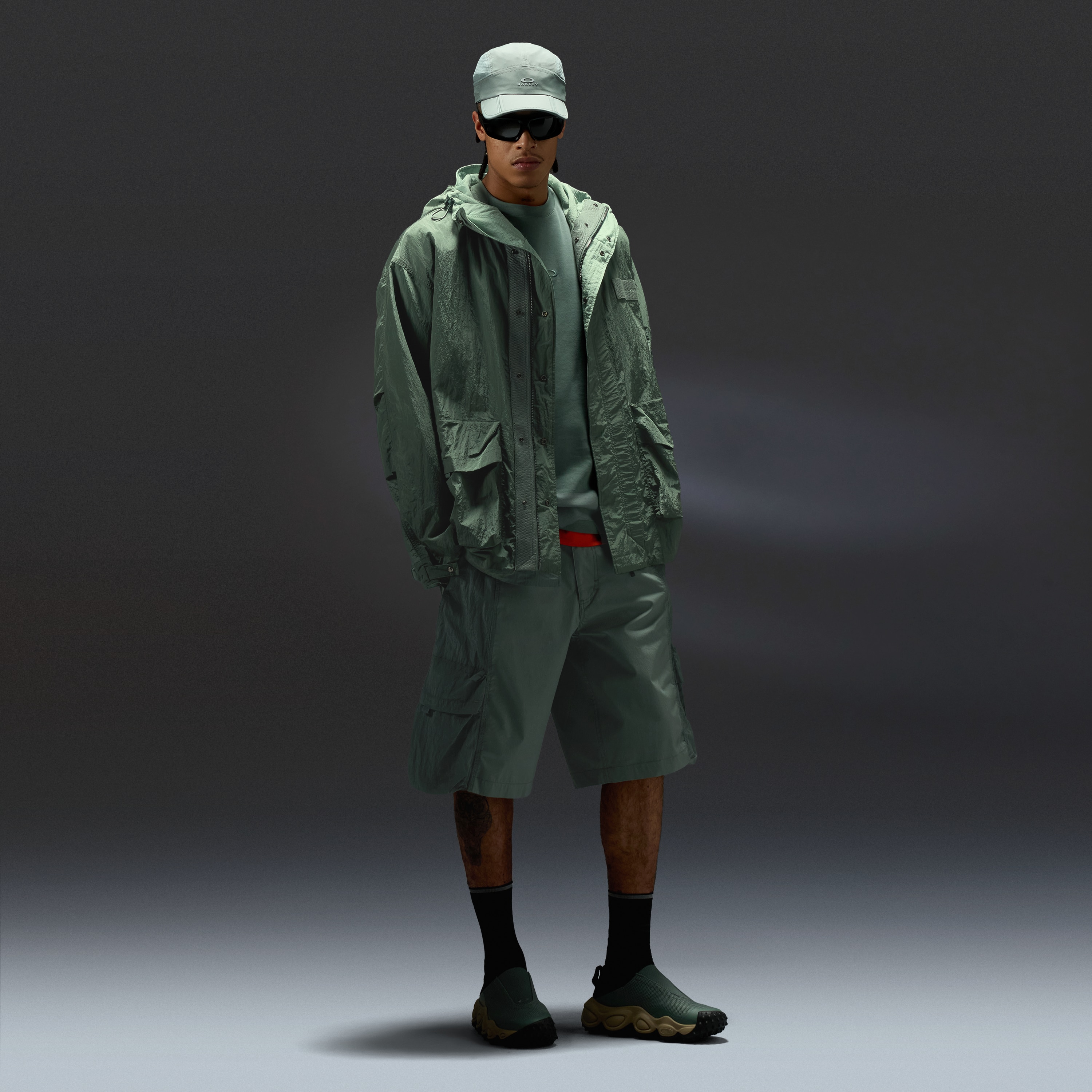 Oakley Men's Reserve Momento Chargo Short Size: 34