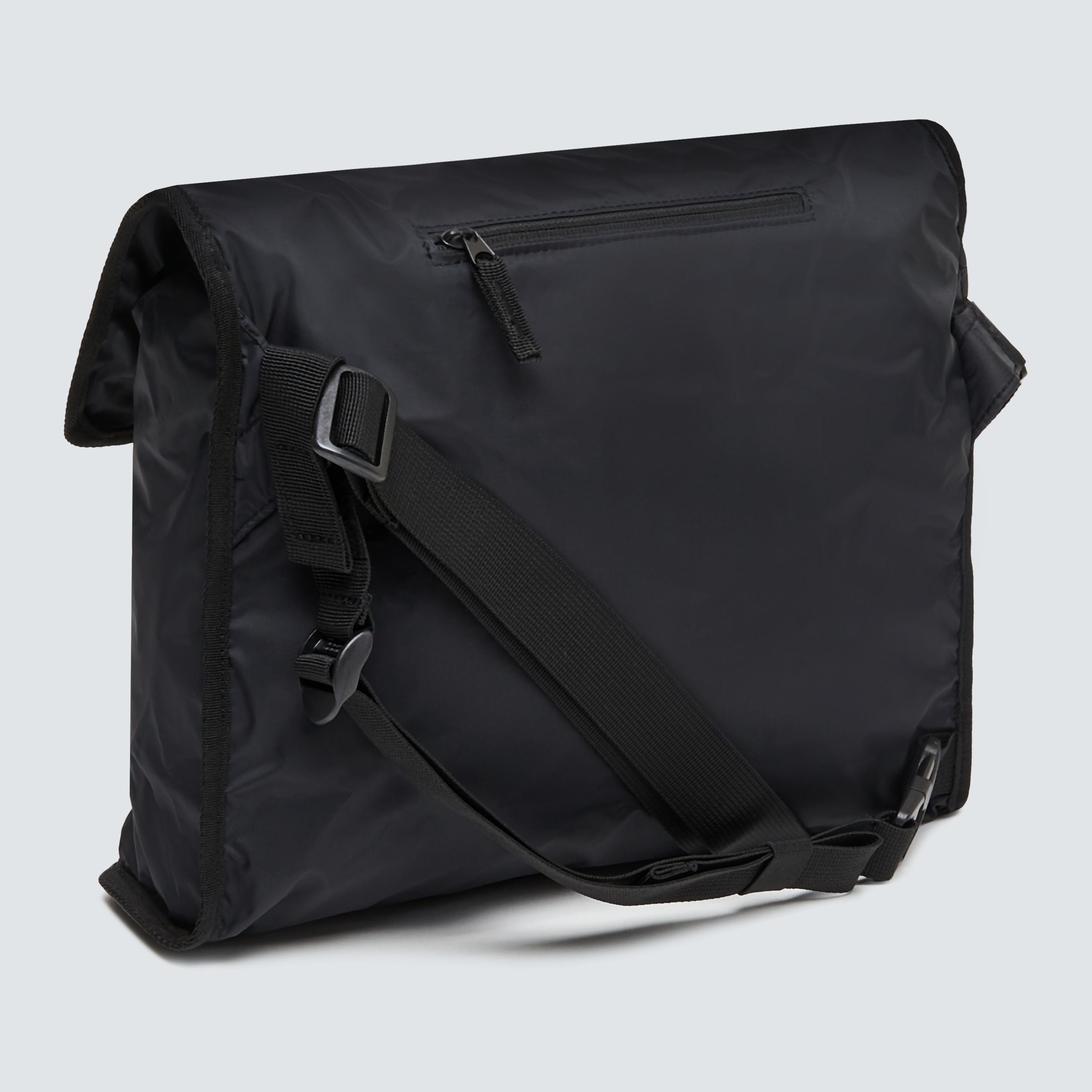 Oakley Carefree Packable Rc Messenger - Blackout | Oakley® US