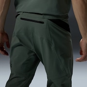 Latitude Veil 3/4 Short - Aviator Green