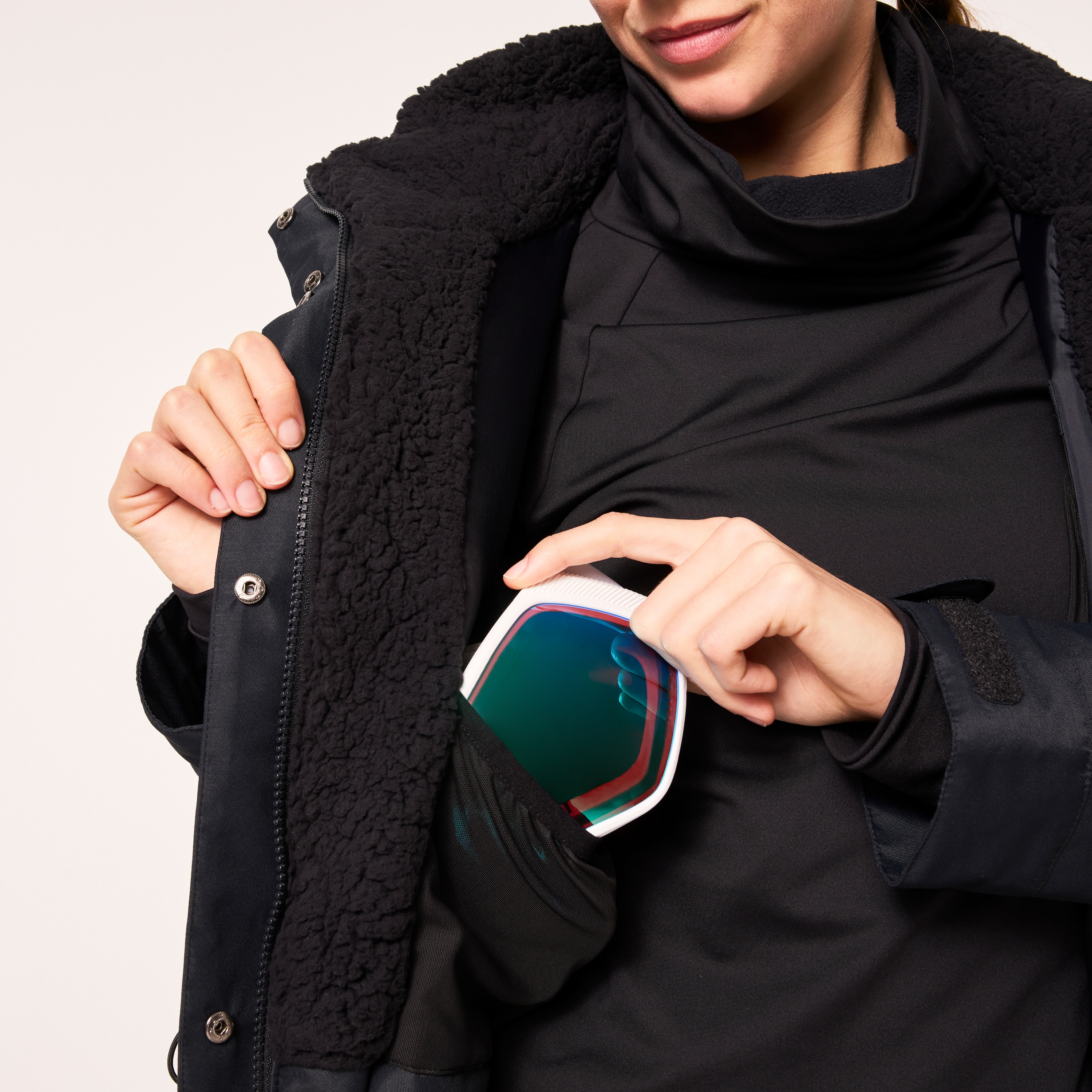 Oakley Kora Insulated Parka Jacket - Blackout | Oakley® US