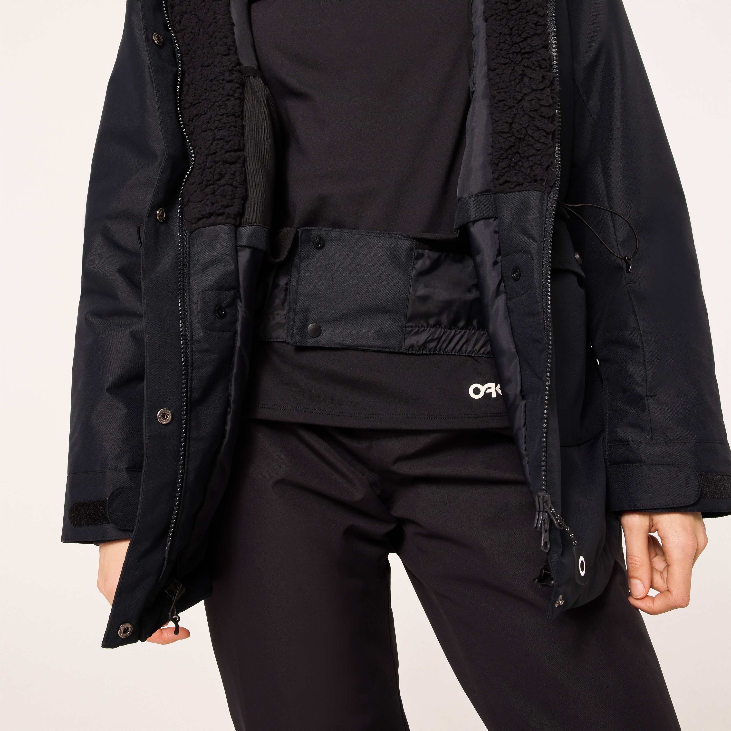 Oakley Kora Insulated Parka Jacket - Blackout | Oakley® US
