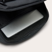 Essential Day Pack M 9.0 - Black