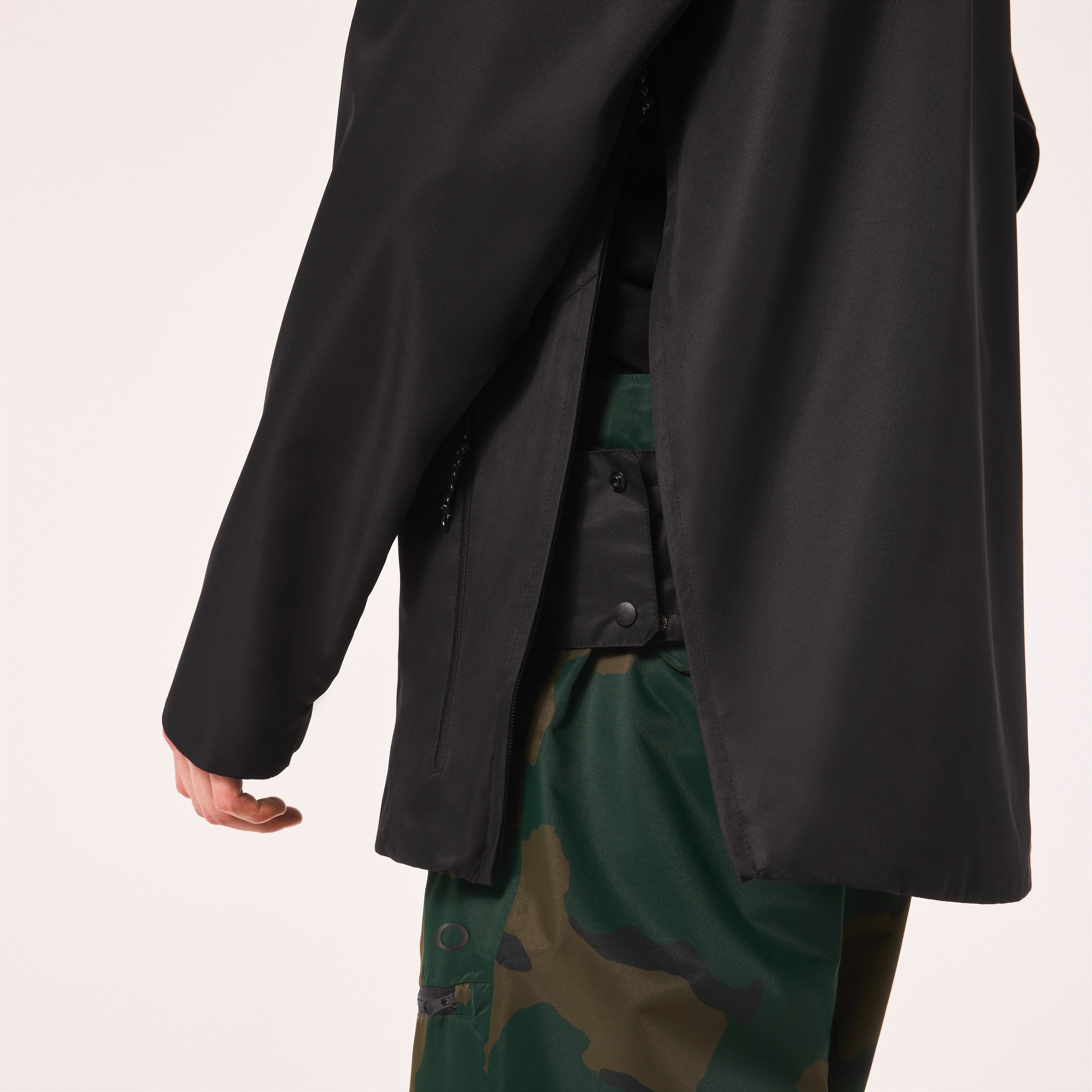 Oakley Divisional Rc Shell Anorak - Blackout | Oakley® US