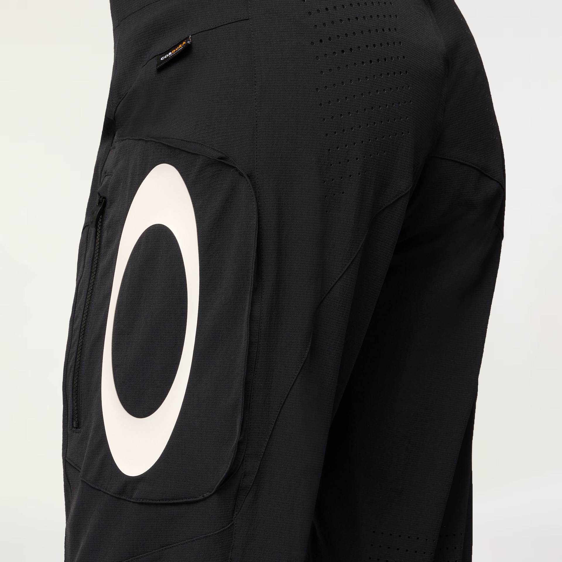 Oakley Seeker Edge Pant in Blackout | Oakley® US