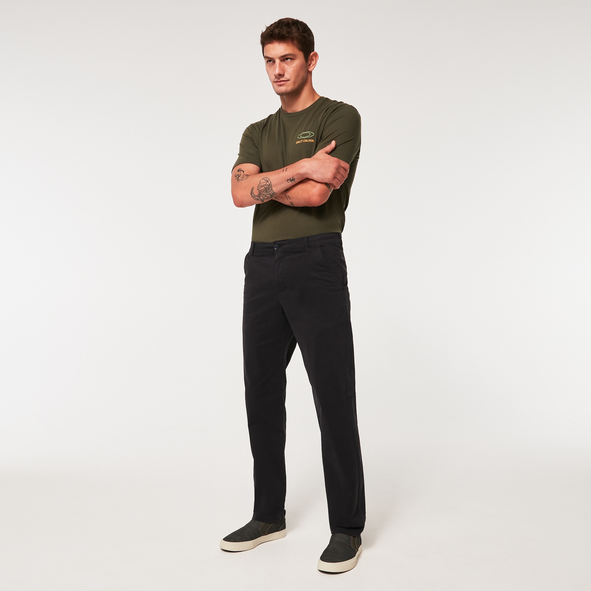 Oakley Allday Chino Pant in Blackout | Oakley® US