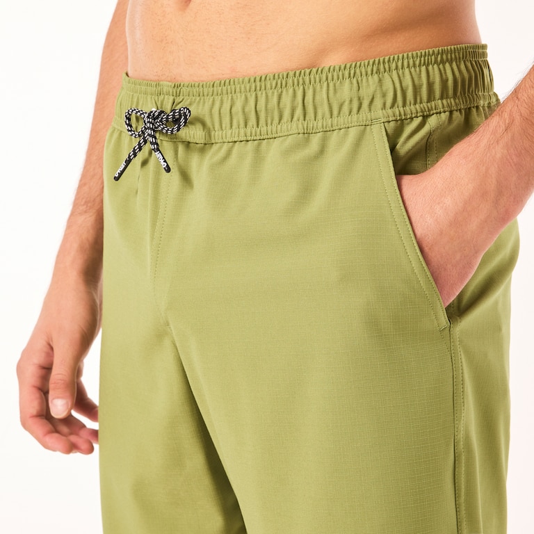 Transport Hybrid Packable Short 19" - Fern
