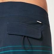 Fade Out 21" Rc Boardshort - Green/Fathom Stripes