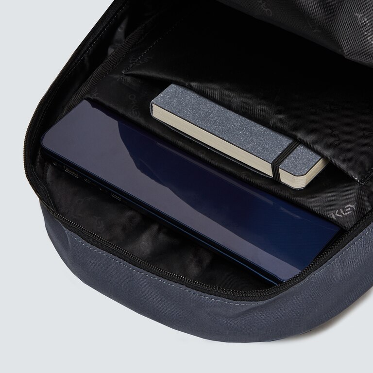Street Backpack 2.0 - Uniform Gray