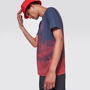 Sunset Fade Tee - Smoke Poppy Red