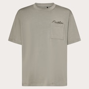 En New Retro Tee Foothill 2.0 - Surplus Green