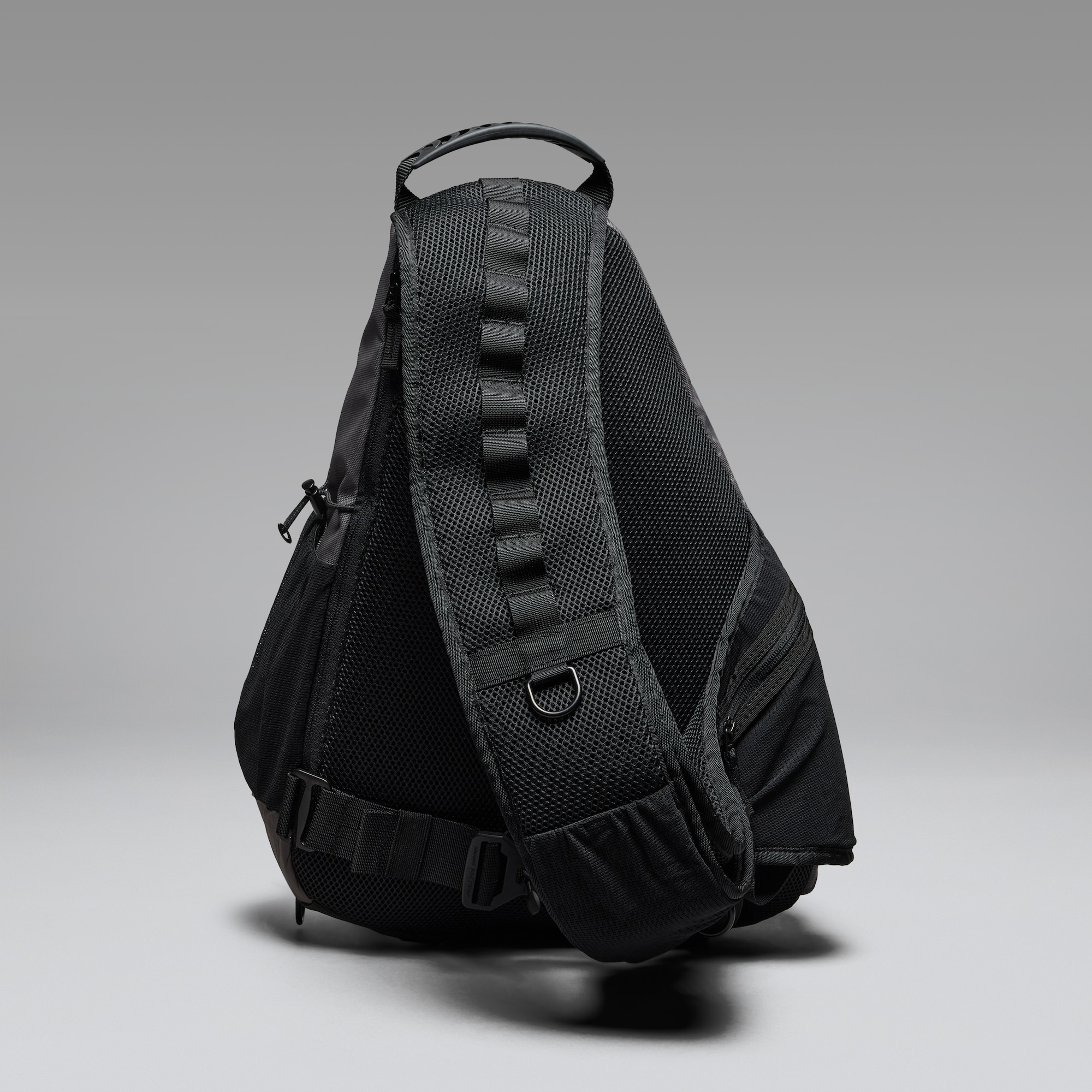 Oakley Latitude Sling Pack in Granite Gray | Oakley® AU