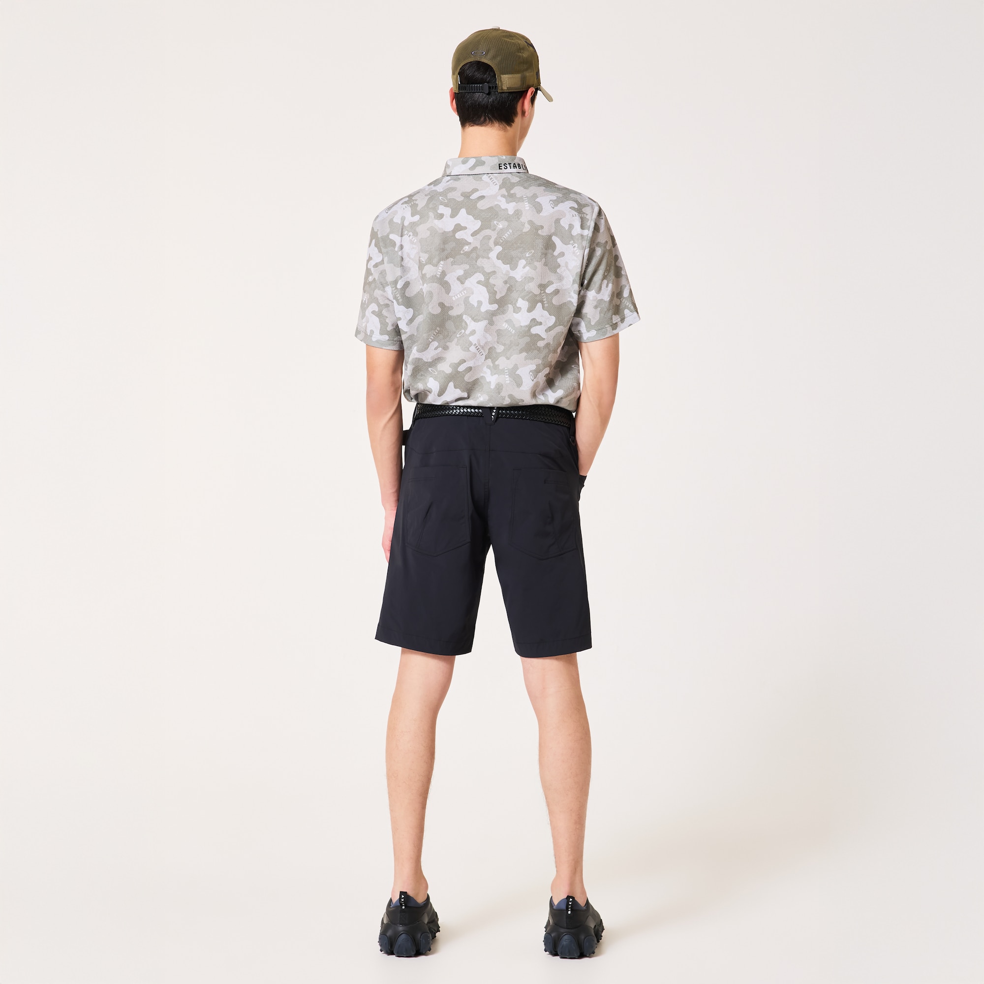 Oakley Tech Cold Shorts 3.0 in Pitch Black | Oakley® JP