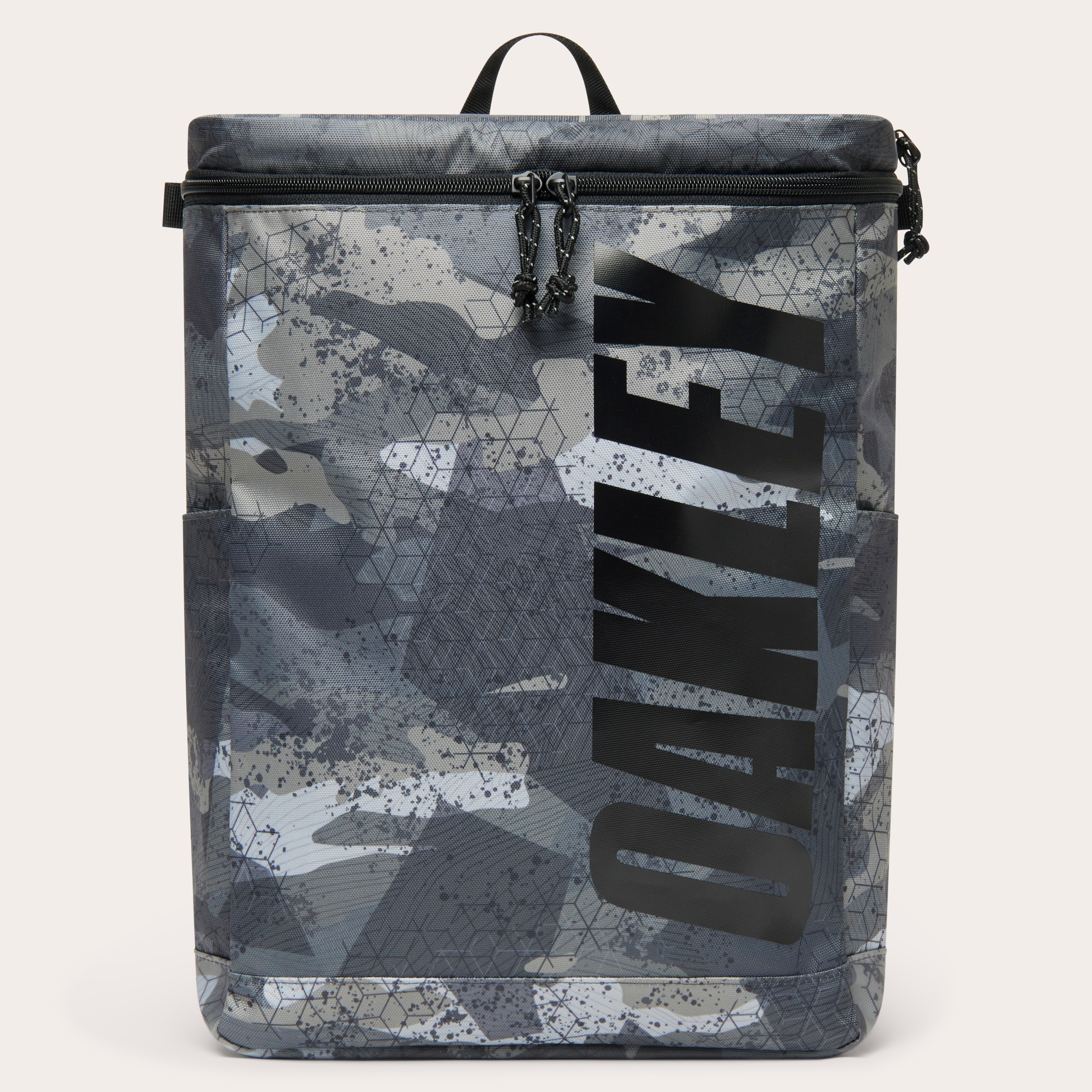 オークリー Essential Day Pack S 7.0 Ytr Blackout | オークリー公式