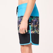 Neon Palms 19" Boardshort - Blue Palm Block Print