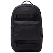Street Skate Backpack - Blackout