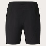 Latitude Arc Short - Blackout