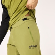Factory Pilot Lite Short I - Fern