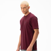 Camiseta Oakley Patch Tee Ii - Burgundy