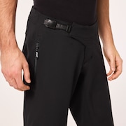 Element Short - Blackout