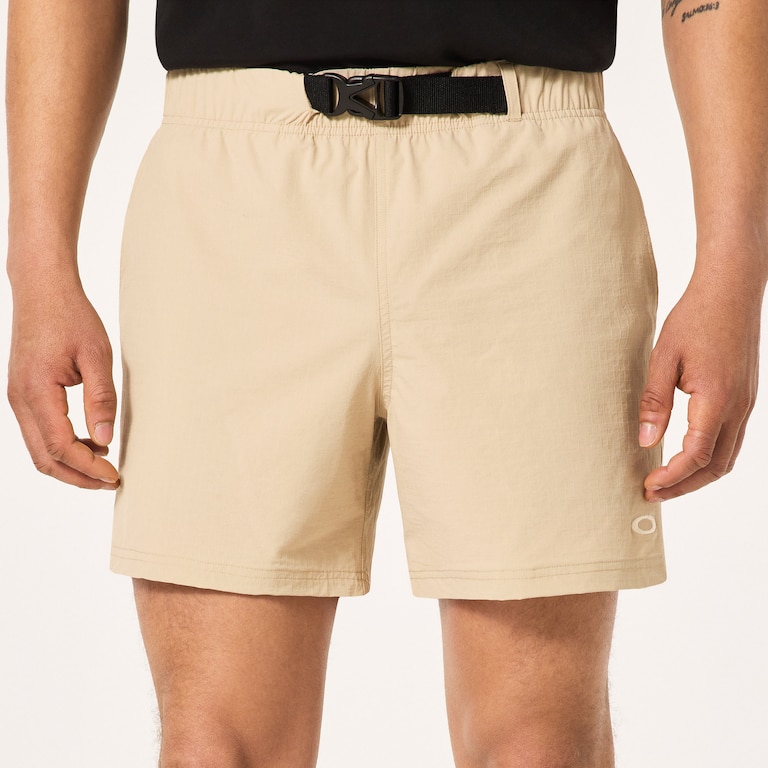 Latitude 18" Short - Humus