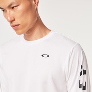 Slant Logo Print L/S Tee 6.0 - White