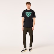 Lunaformic Tee - Blackout