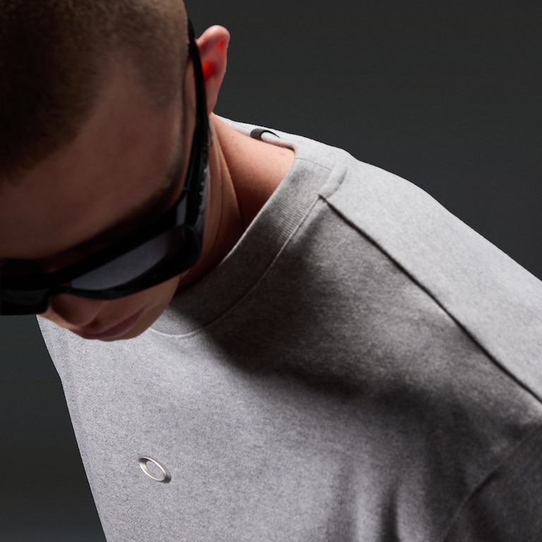 Reserve Strato Reflective Tee - Cement Melange