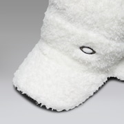 Elevate Brim Beanie Fa 26.0 - White