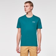Rounded Flowers Tee - Green Lake
