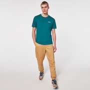 Rounded Flowers Tee - Green Lake