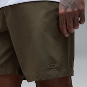 Baseline Hybrid 18” Short - Deep Olive