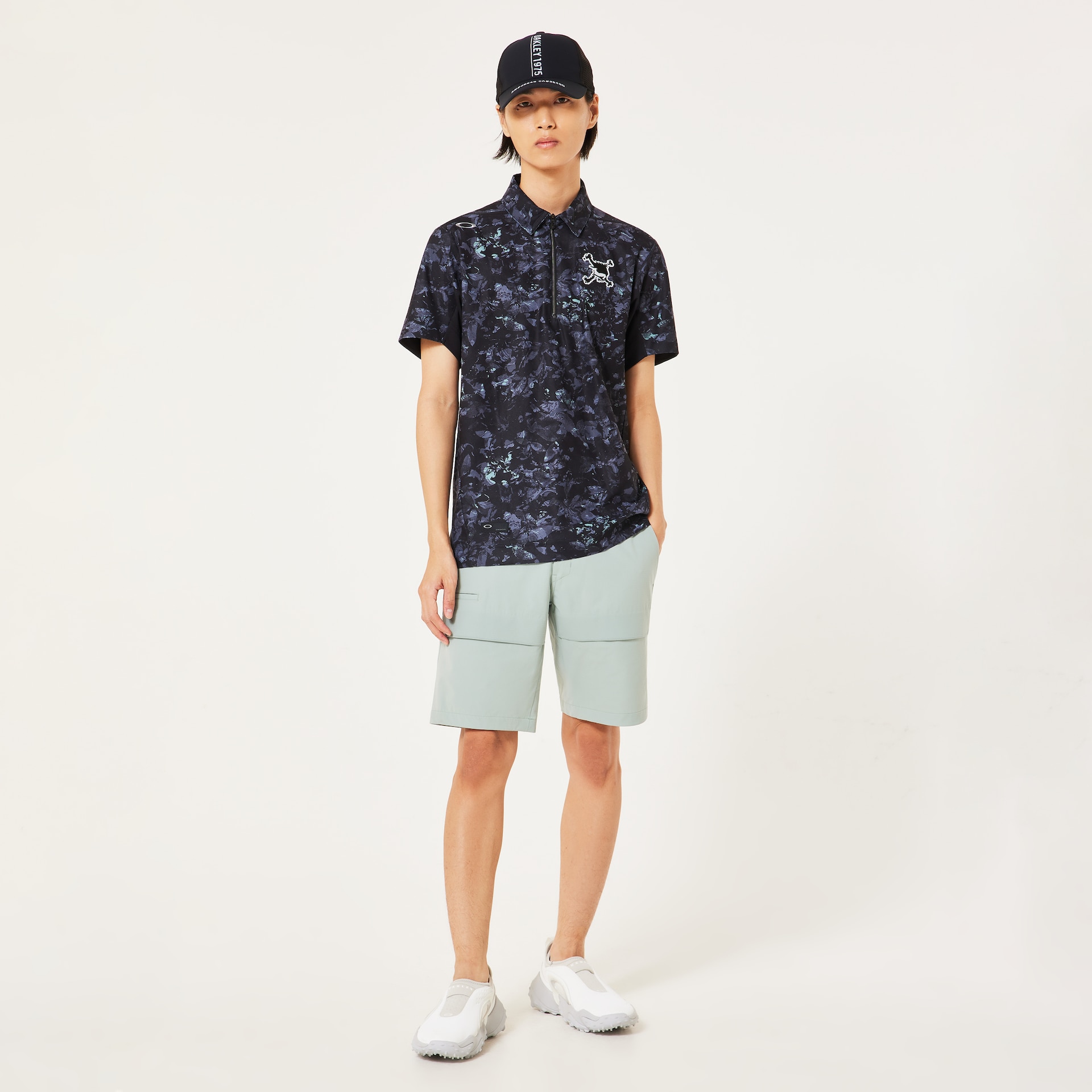 Oakley Men's Skull Aerate Flap Shorts Size: