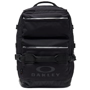 Utility Square Backpack - Blackout