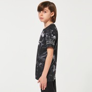 （子供用) Striking Qd S/S Tee Ytr 1.0 - Black Print