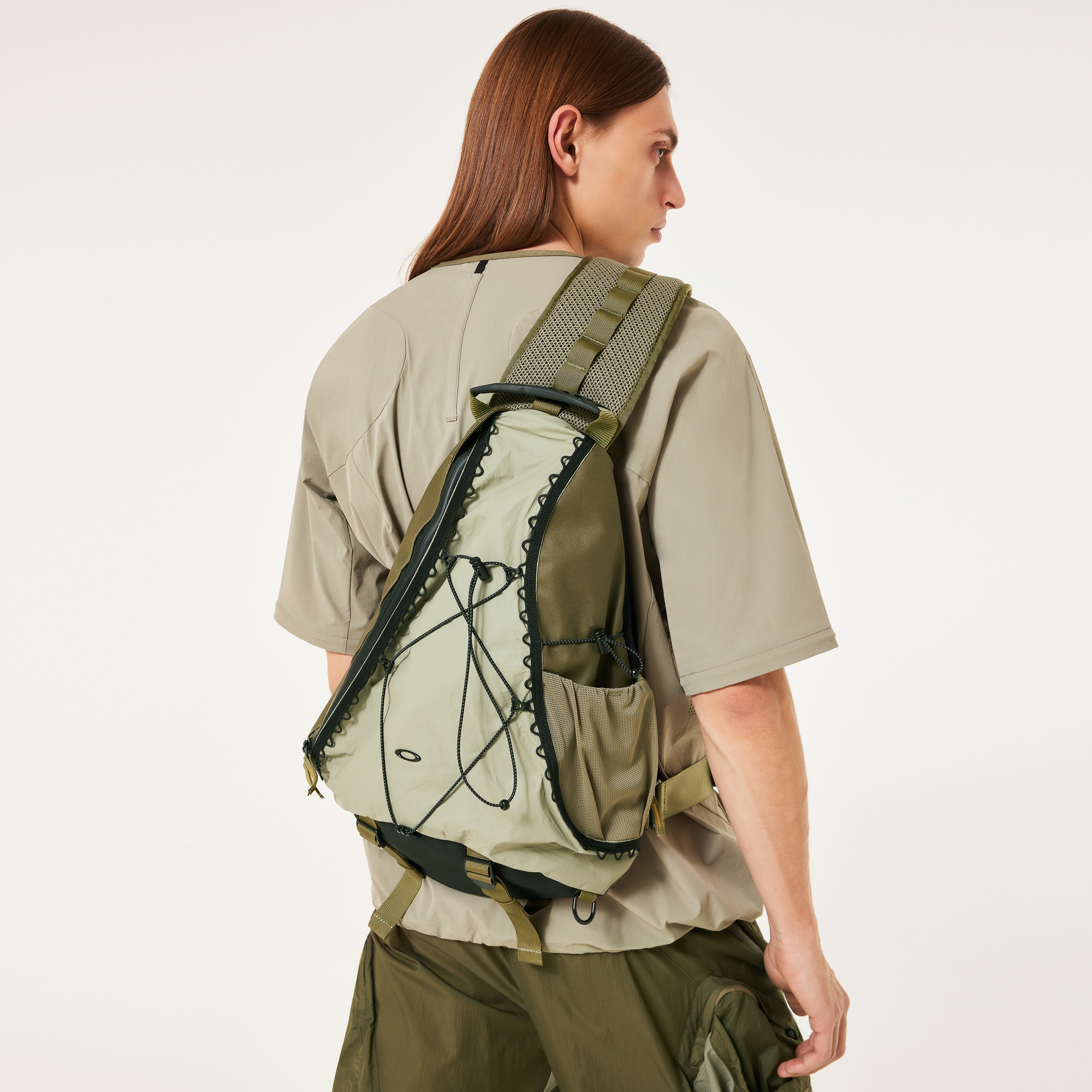 Oakley Latitude Sling Pack in Boulder Green | Oakley® JP