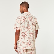Deco Palms Rc SS Button Down - Three Lines Palms Arctic