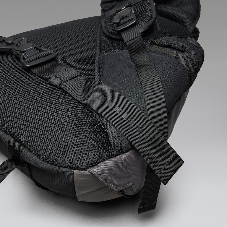 Latitude Sling Pack - Granite Gray